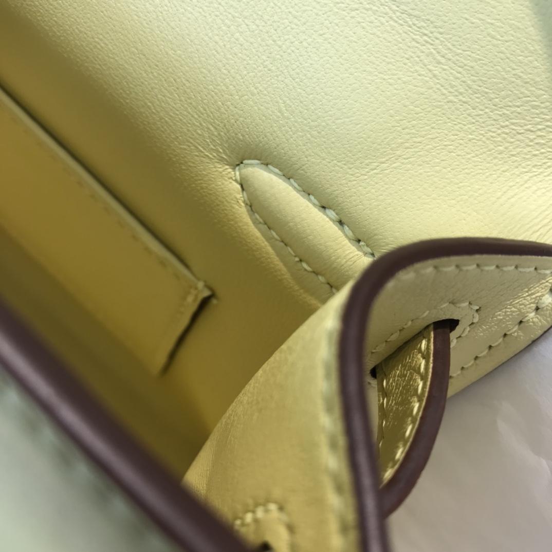 Hermes Mini Kelly Pochette 22cm Bag In Jaune Poussin Swift Leather